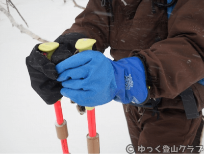 作業用グローブの防寒テムレスを冬山で使う